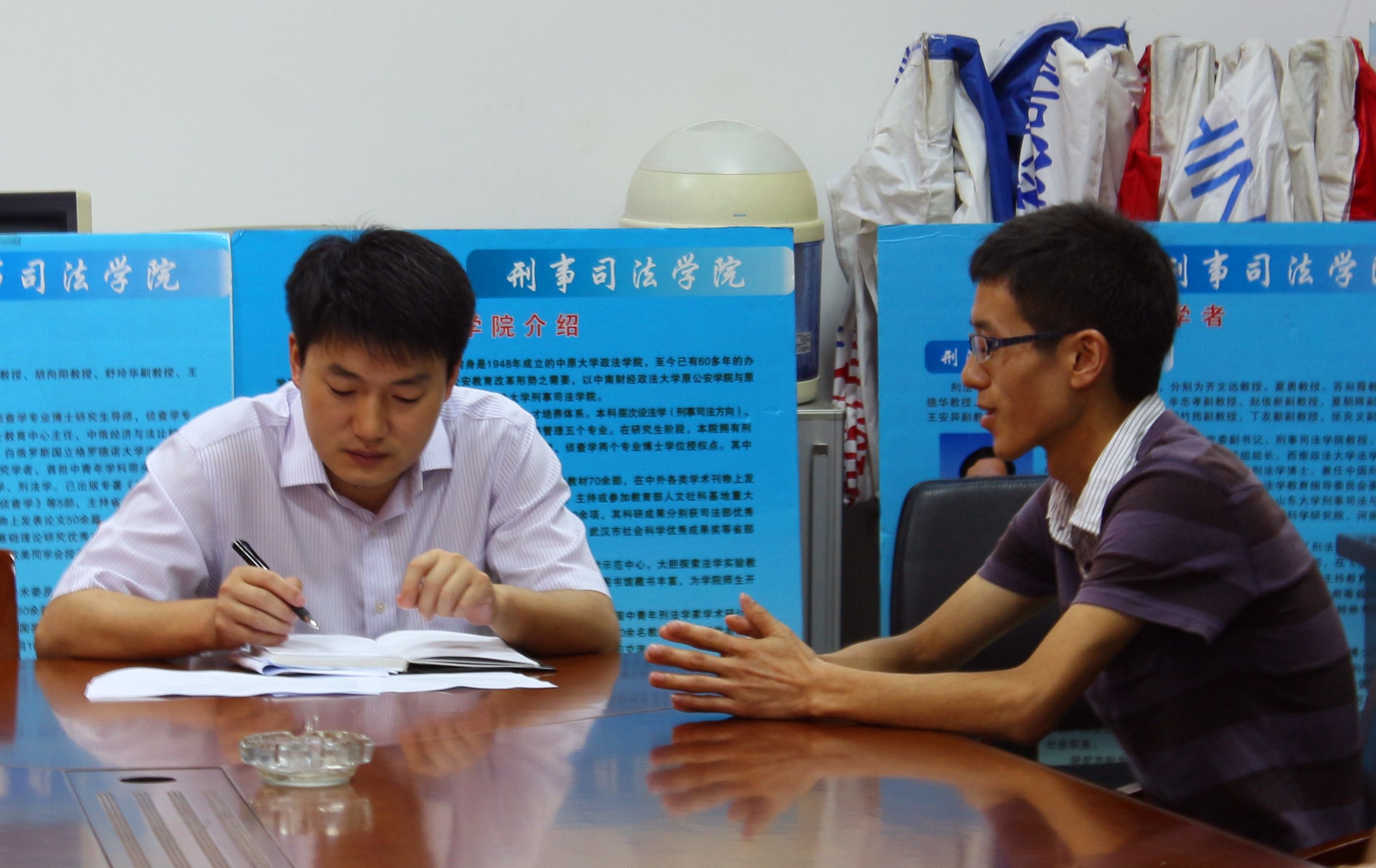 bat365官网召开学生日常学习生活交流会