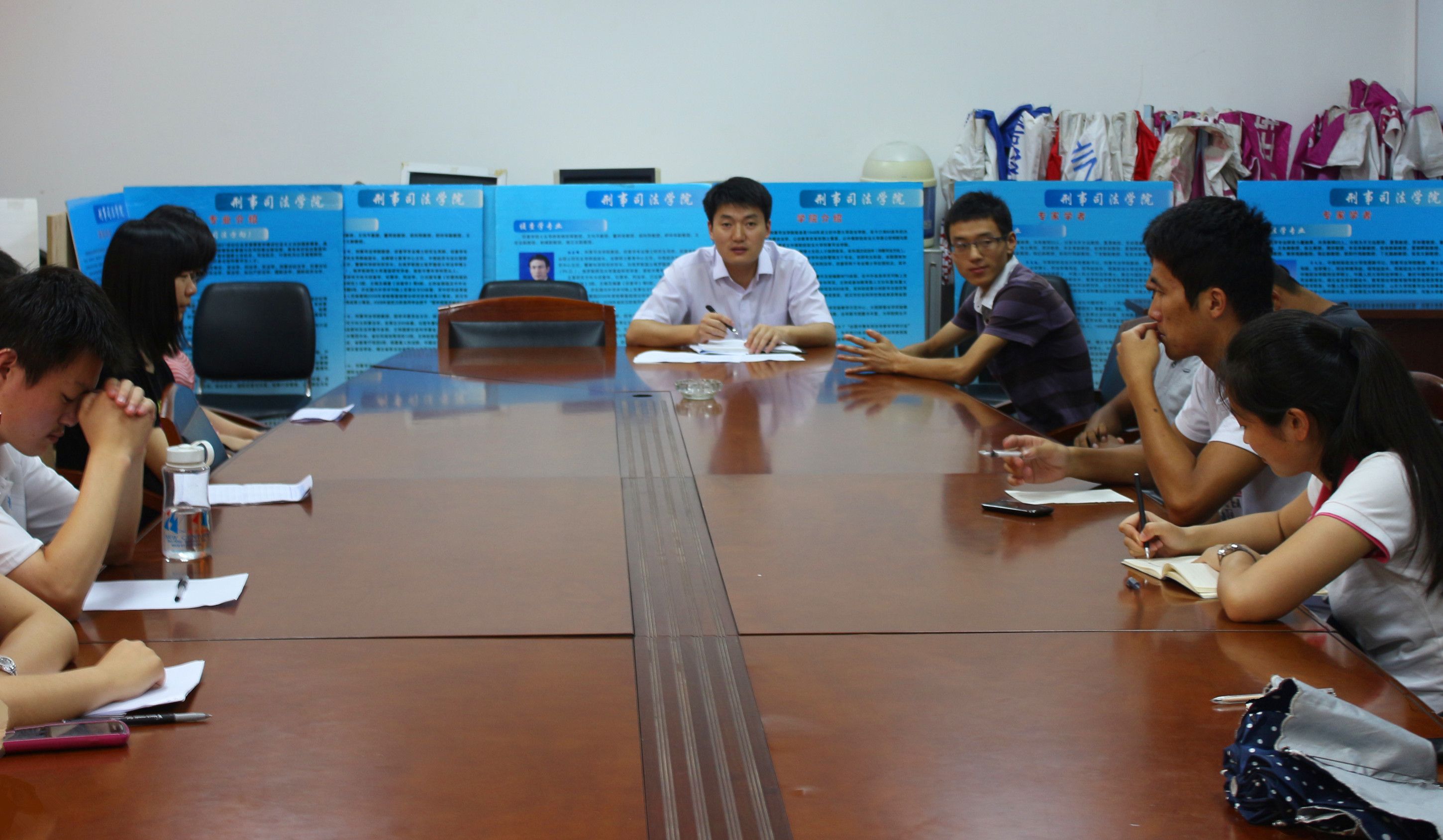 bat365官网召开学生日常学习生活交流会
