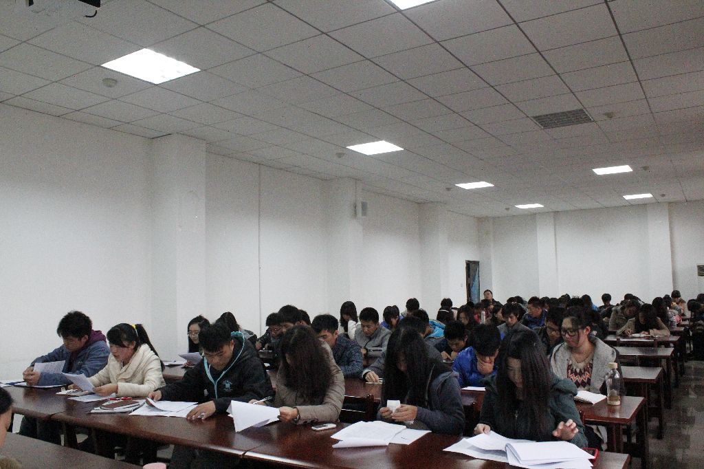 bat365官网举行团、学、新、志阶段性总结大会