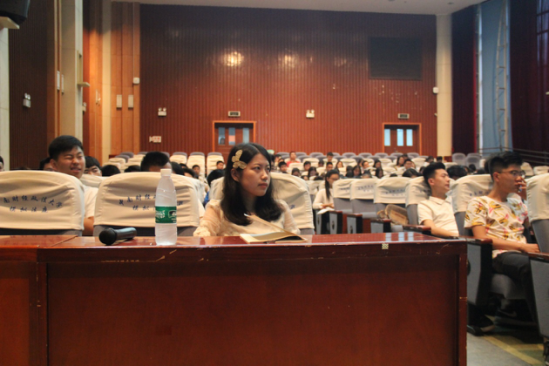 bat365官网举办大学生涯规划交流会
