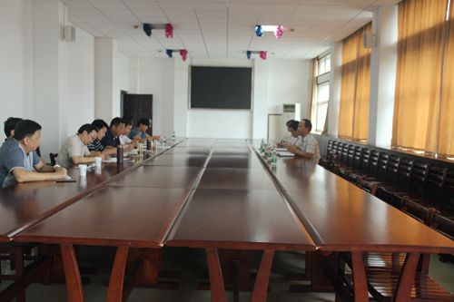 学校总会计师王建鸿一行到bat365官网调研
