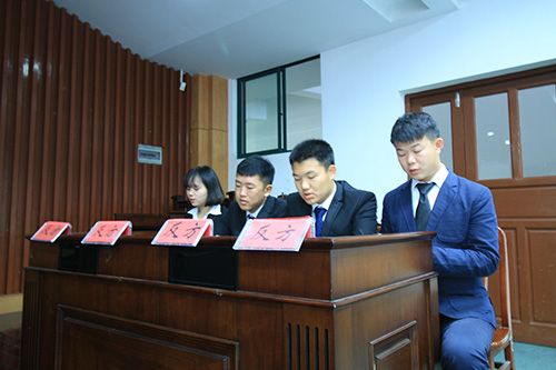 bat365官网举办第十五届“砺剑杯”辩论赛半决赛